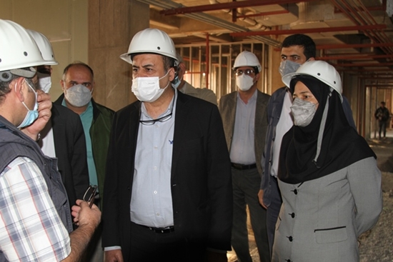 بازدید رییس دانشگاه به همراه نماینده دوره یازدهم مجلس شورای اسلامی و مدیر شبکه بهداشت و درمان از روند ساخت پروژه بیمارستان ۴۰۰ ت 
