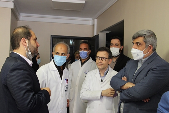 دکتر ناطقی با هیئت همراه از ساختمان مراکز تحقیقاتی بیمارستان مرکز طبی کودکان واقع در خیابان نصرت بازدید کرد. 