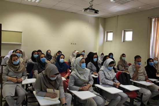 کلاس آموزشی مبانی کنترل عفونت با همکاری واحد کنترل عفونت مرکز طبی کودکان برای گروه کمک بهیاران برگزار شد. 