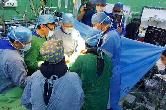 عمل جراحی تعبیه قلب مصنوعی LVAD  در مرکز قلب تهران 