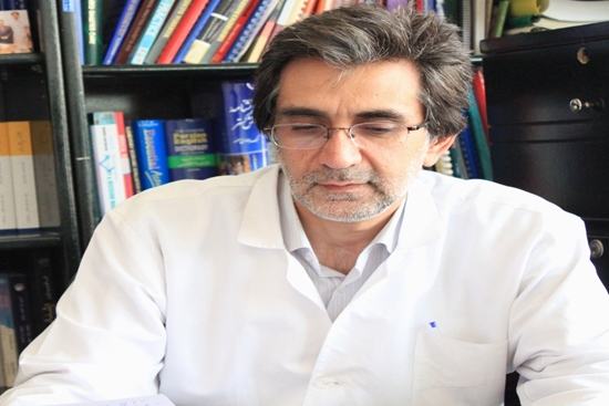 دکتر اکبر سلطانی 