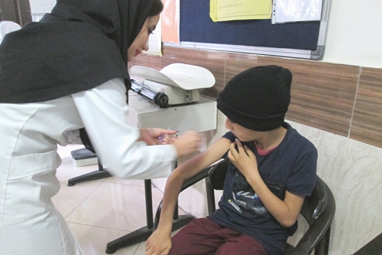 واکسیناسیون سرخک و فلج اطفال ویژه جمعیت غیرایرانی در شهرستان اسلامشهر 