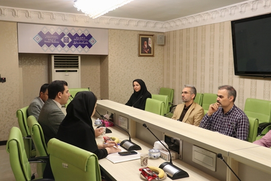 نشست مشترک رئیس دانشکده طب ایرانی دانشگاه علوم پزشکی تهران و مدیرعامل شرکت دانش بنیان دکتر مایکو 