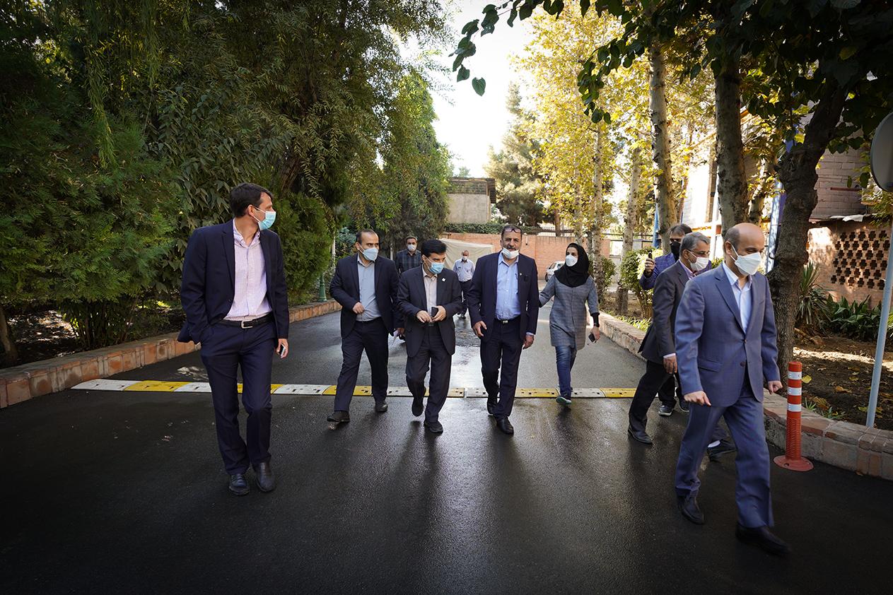 بازدید سرپرست دانشگاه از مرکز رشد واحدهای فناوری فرآورده‌های دارویی دانشگاه 