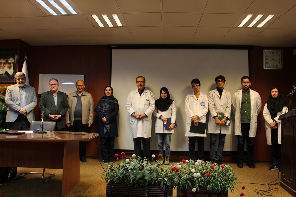 مراسم تجلیل از کارورزان نمونه بیمارستان مرکز طبی کودکان 