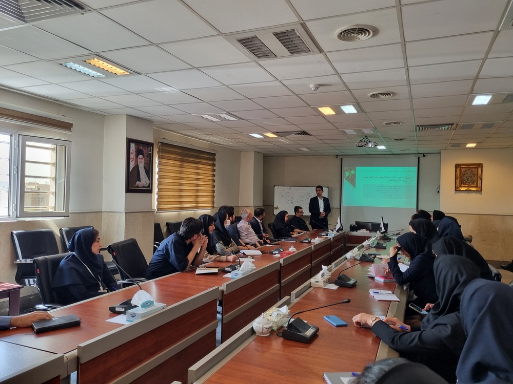 جلسه برنامه عملیاتی ۱۴۰۳ با مسـٔولین واحدها دربیمارستان روزبه 