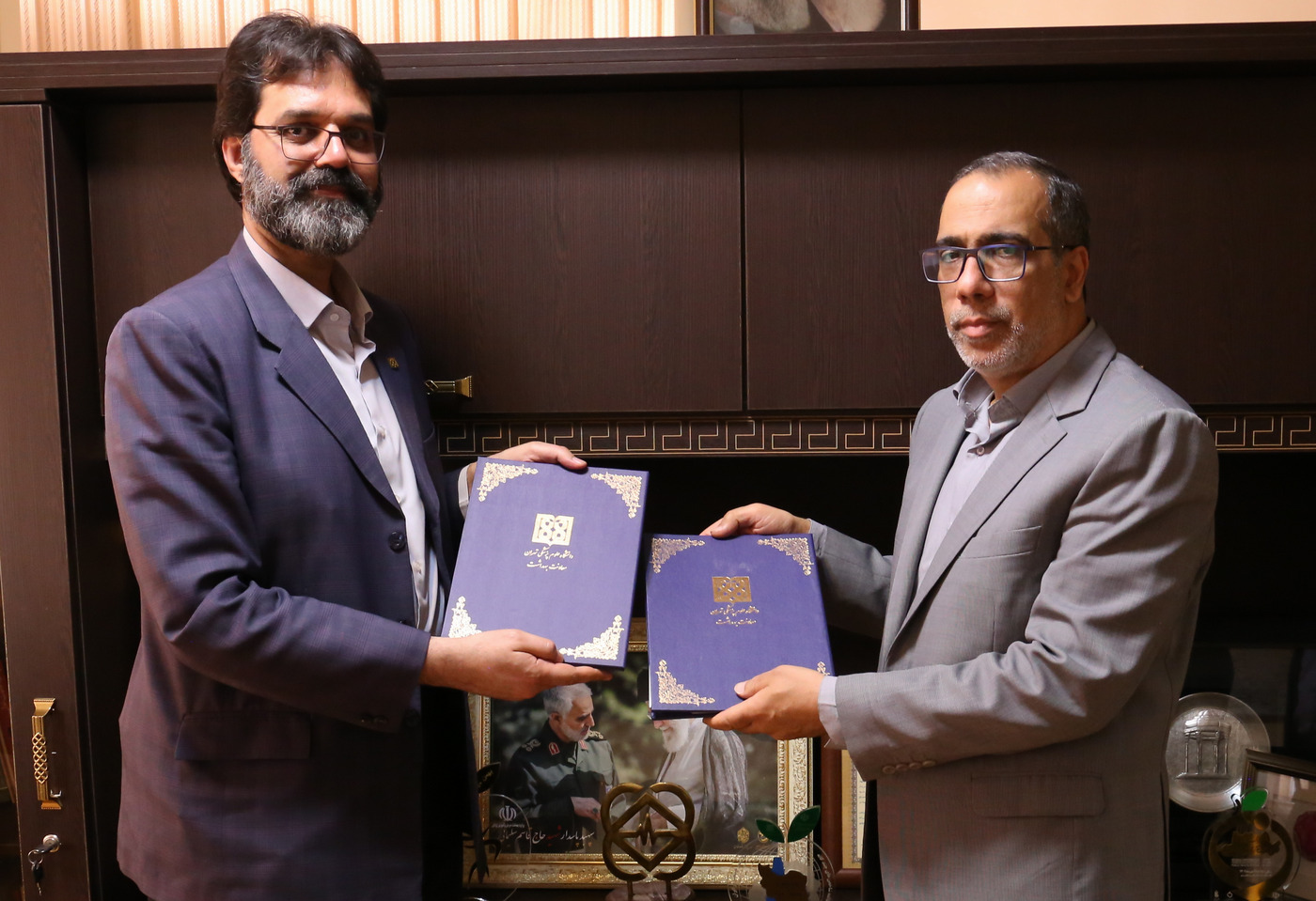 امضاء انعقاد تفاهم‌نامه همکاری تحقیقاتی، آموزشی، بهداشتی و درمانی بین معاونت بهداشت و دانشکده توانبخشی دکتر علیرضا اولیائی منش ,دکتر سید احمد خاتون آبادی,