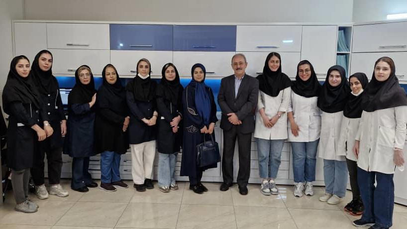 بازدید مدیرکل دفتر سلامت دهان و دندان وزارت بهداشت از کلینیک دندانپزشکی مرکز خدمات جامع سلامت قائمیه 