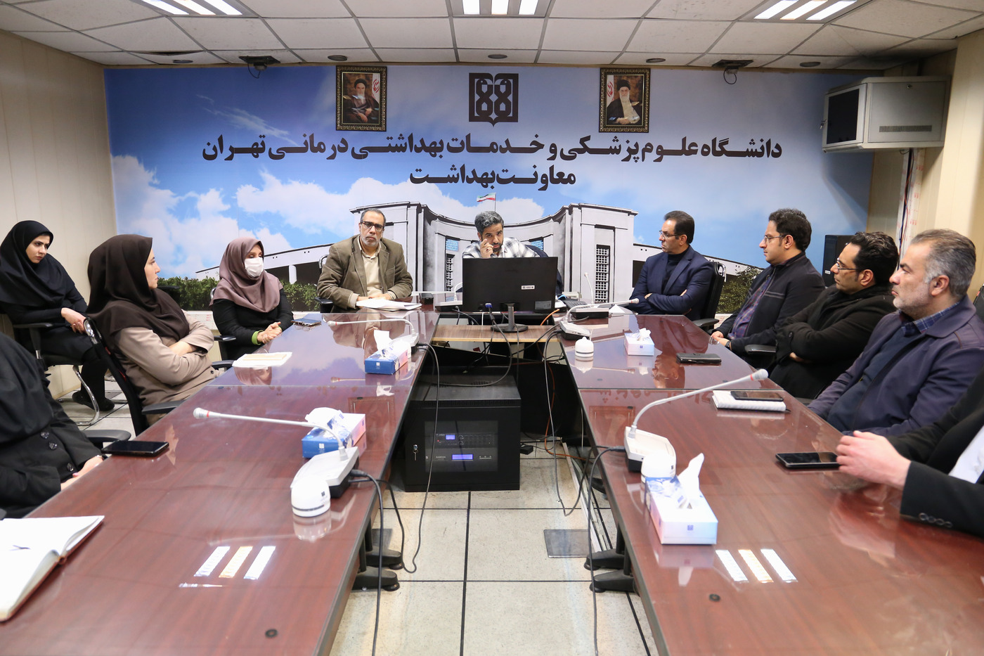 برگزاری جلسه تدبر در قرآن در معاونت بهداشت دانشگاه علوم پزشکی تهران  