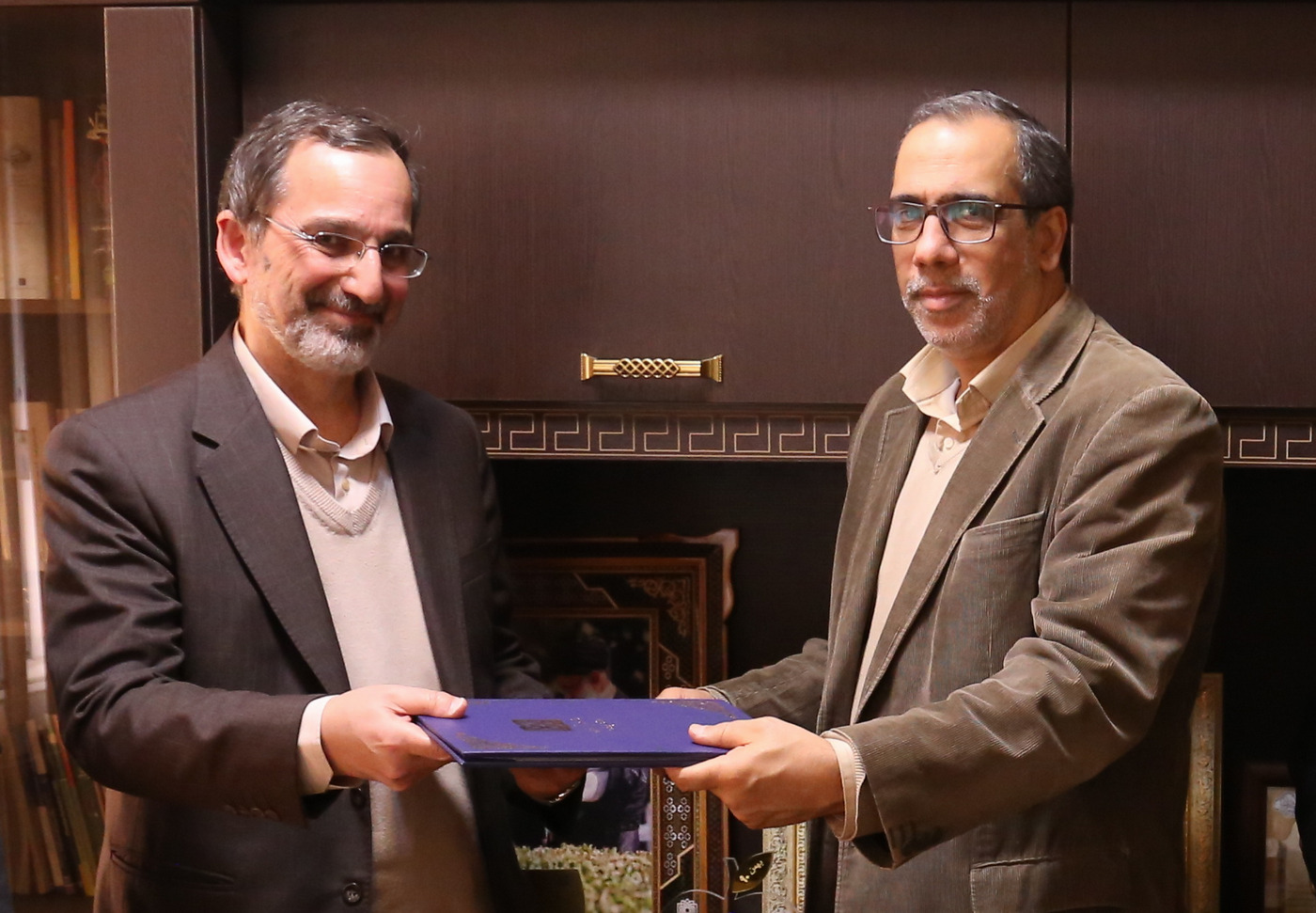 برگزاری جلسه امضاء تفاهم‌نامه همکاری معاونت بهداشت و گروه روانپزشکی دانشگاه علوم پزشکی تهران برای تدوین پروتکل هویت جنسی 