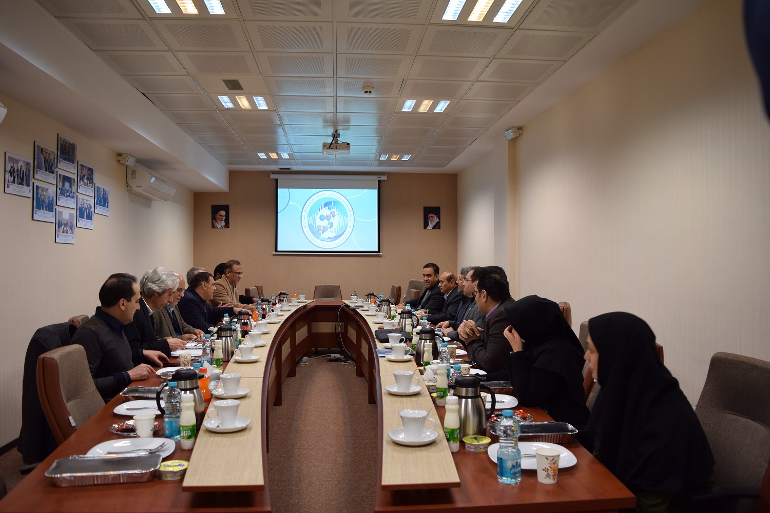 بازدید رئیس دانشگاه علوم پزشکی ایران از آزمایشگاه |یش‌بالینی دانشگاه علوم پزشکی تهران