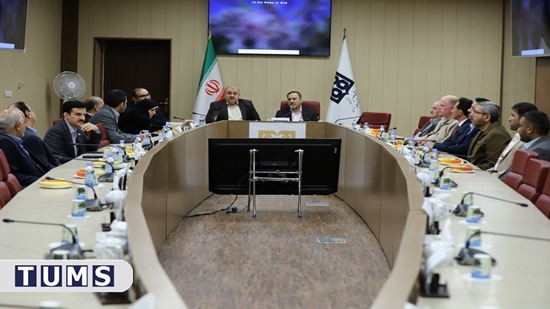 نشست رئیس دانشگاه علوم پزشکی تهران با رئیس و اعضای هیئت مدیره تولیت حرم مطهر امامین عسکریین