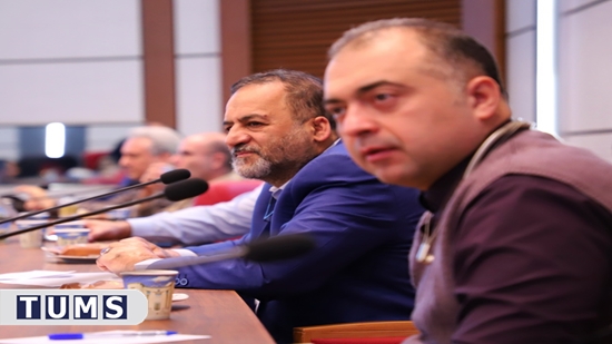 نشست رئیس دانشگاه با گروه علوم پایه